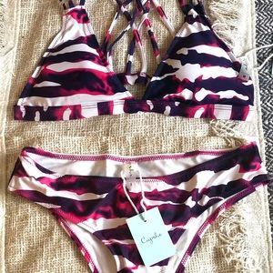 Cupshe berry crush bikini
